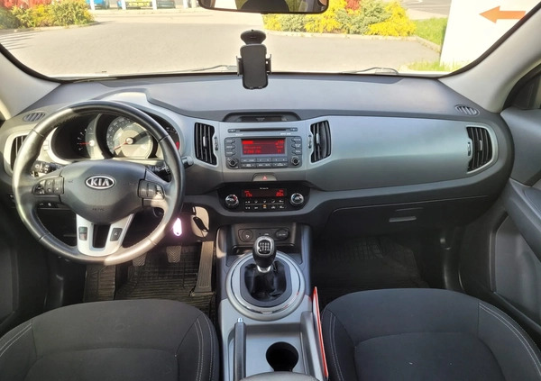 Kia Sportage cena 43900 przebieg: 217113, rok produkcji 2015 z Wieliczka małe 137